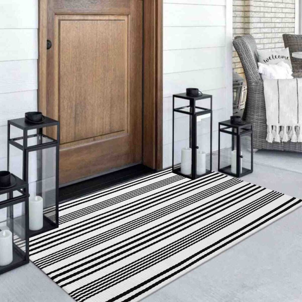 Black & White Striped: Modern Outdoor Rug Charm